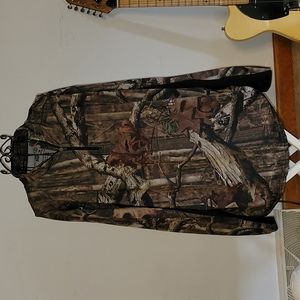 Breakup camo pullover